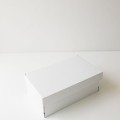 Коробка с откидной крышкой 25x15x10 см белая