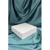 Коробка с откидной крышкой 18x18x6 см белая