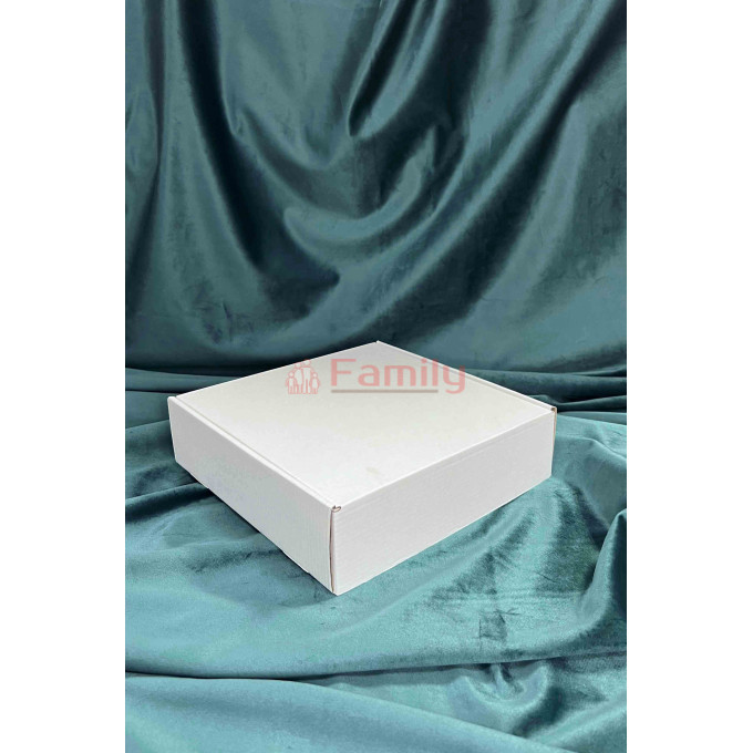 Коробка с откидной крышкой 18x18x6 см белая