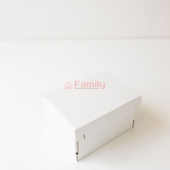 Коробка с откидной крышкой 12x9x7 см белая
