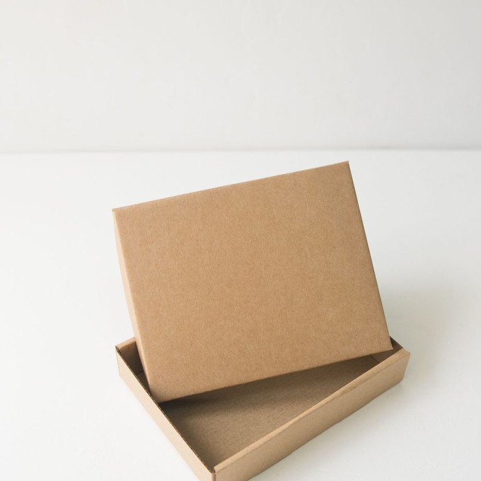 Коробка с отдельной крышкой 16x11x3 см крафт