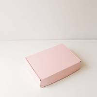 Коробка с откидной крышкой 22x16x5 см розовая