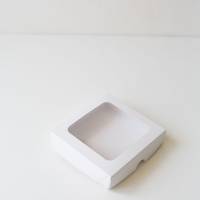 Коробка 12х12х2,5 см с окном белая