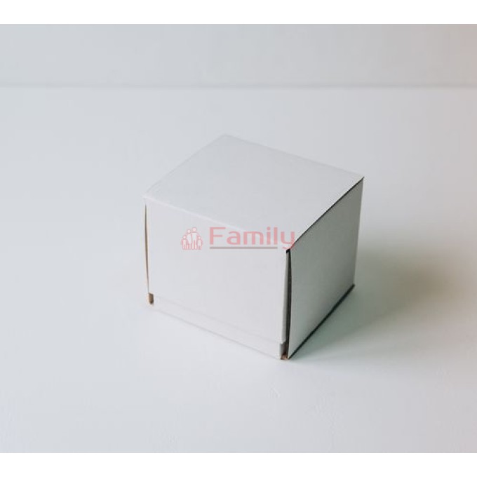 Коробка с откидной крышкой 8x8x8 см белая