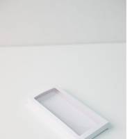 Коробка для шоколада с окном 17x8x1,4 см белая