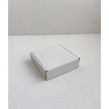 Коробка с откидной крышкой 12x12x4 см белая