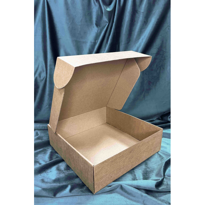 Коробка с откидной крышкой 30x30x9 см крафт