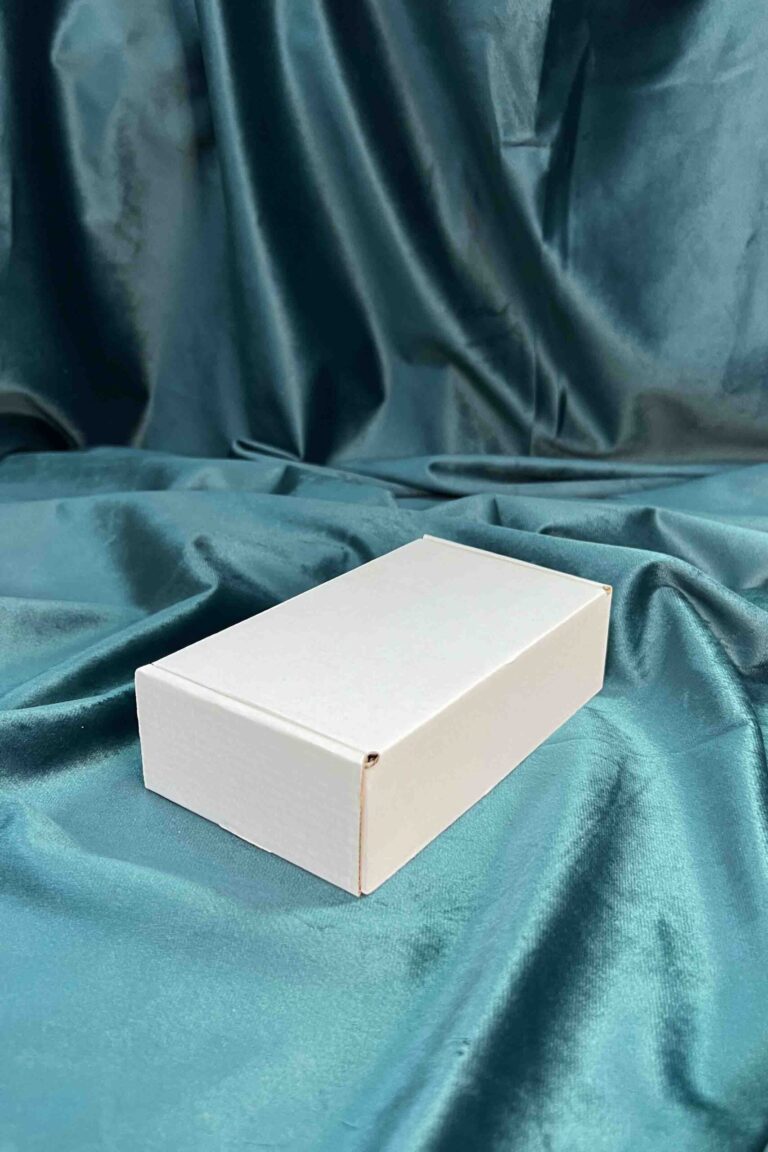 Коробка с откидной крышкой 14x8x4 см белый