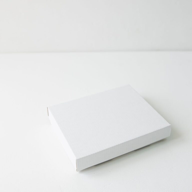 Коробка с отдельной крышкой 16x11x3 см белая