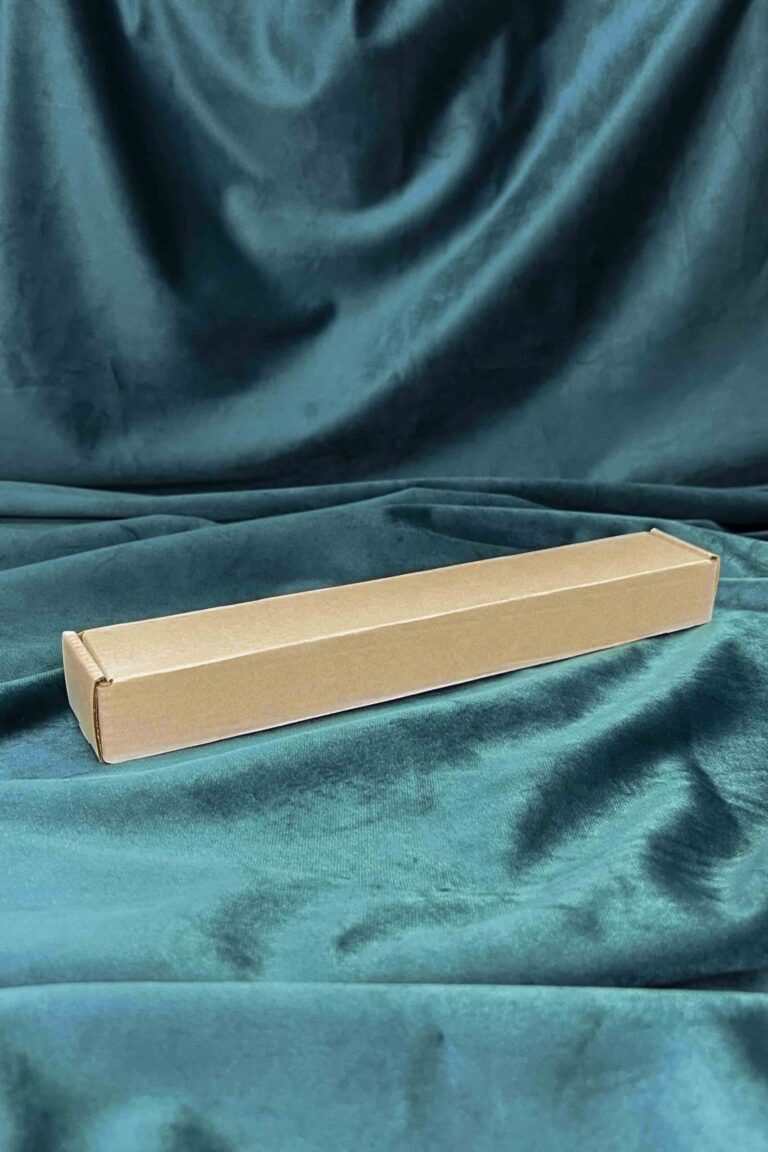 Коробка с откидной крышкой 28x4x3 см крафт