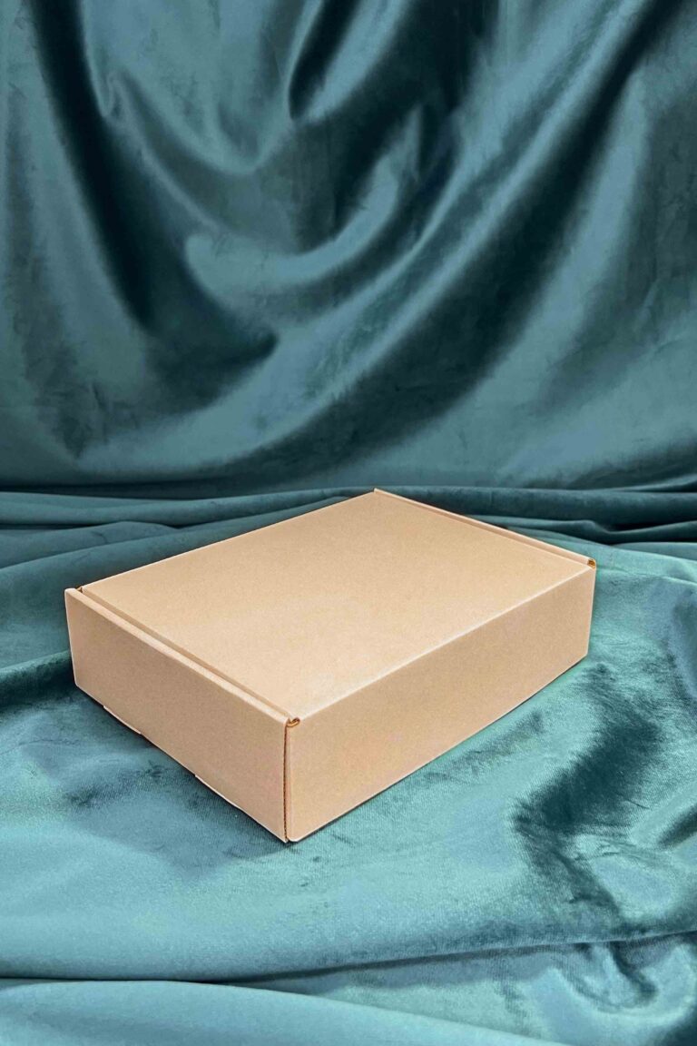 Коробка с откидной крышкой 20х15х5 см крафт